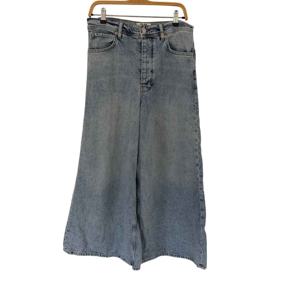We The Free Free People Light Wash Wide Leg High Rise Button Fly Jeans Size 30